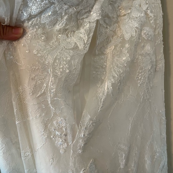 Wedding dress size 22 - Picture 3 of 6